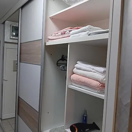 Dimitra Stan Na Dan Appartamento