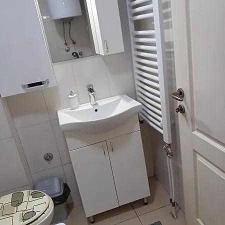 Dimitra Stan Na Dan Appartamento Šabac