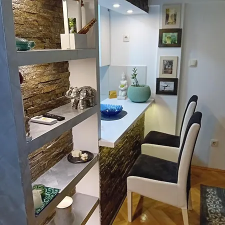 Apartment Dimitra Stan Na Dan *